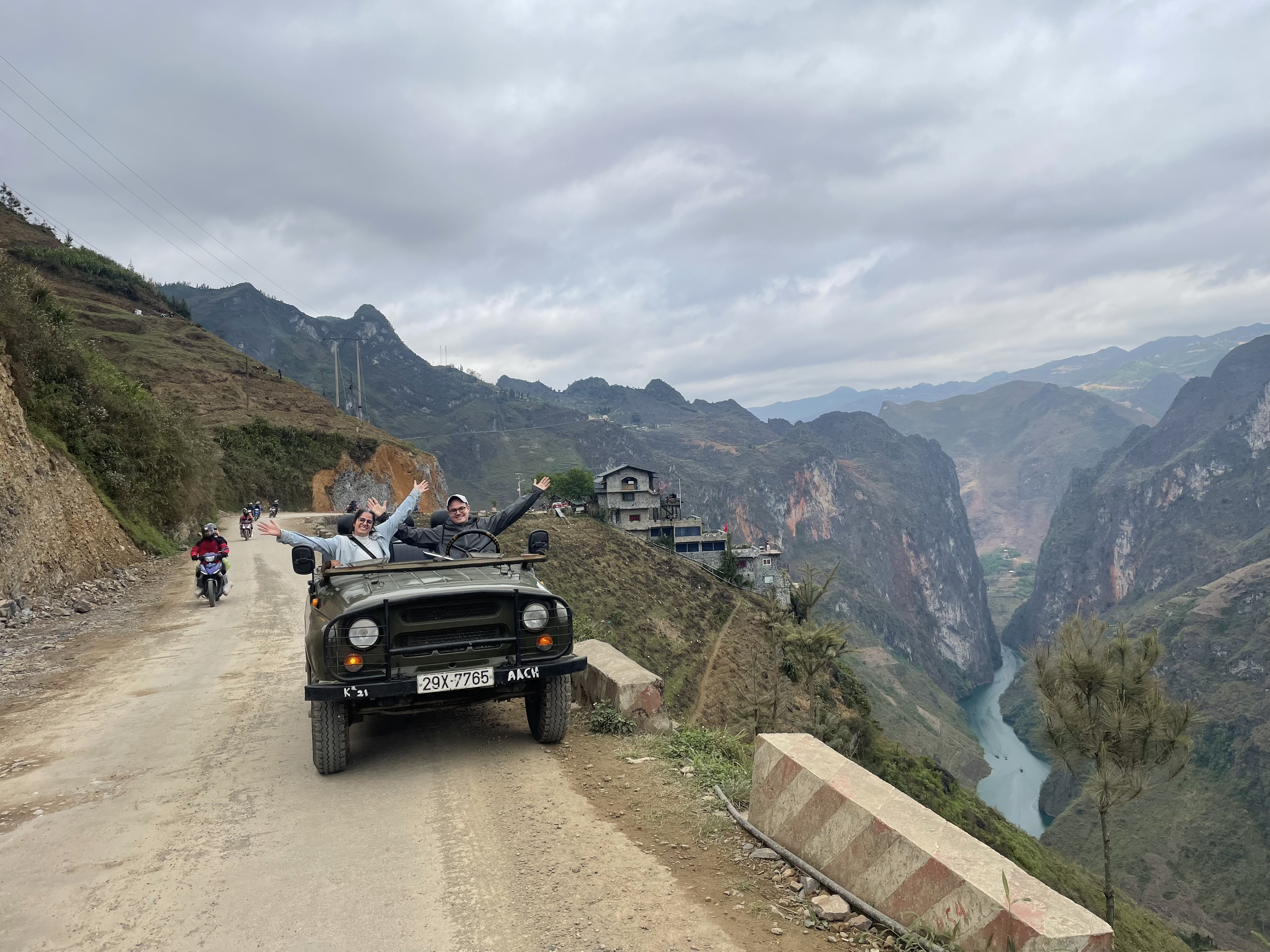 HA GIANG OPEN AIR JEEP COMBINE WITH MOTORBIKE TOUR 3 DAYS